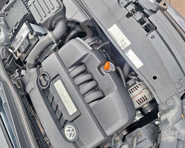 Серый Фольксваген Гольф, объемом двигателя 1.6 л и пробегом 223 тыс. км за 7650 $, фото 46 на Automoto.ua