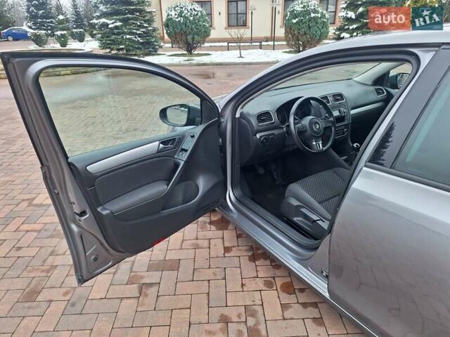 Серый Фольксваген Гольф, объемом двигателя 1.6 л и пробегом 223 тыс. км за 7650 $, фото 44 на Automoto.ua