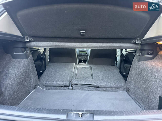 Серый Фольксваген Гольф, объемом двигателя 1.6 л и пробегом 155 тыс. км за 8450 $, фото 40 на Automoto.ua