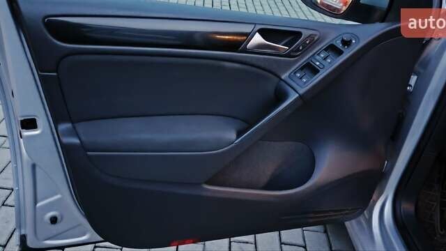 Серый Фольксваген Гольф, объемом двигателя 1.39 л и пробегом 245 тыс. км за 7450 $, фото 15 на Automoto.ua