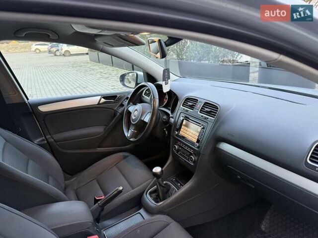 Сірий Фольксваген Гольф, об'ємом двигуна 1.39 л та пробігом 185 тис. км за 7999 $, фото 45 на Automoto.ua