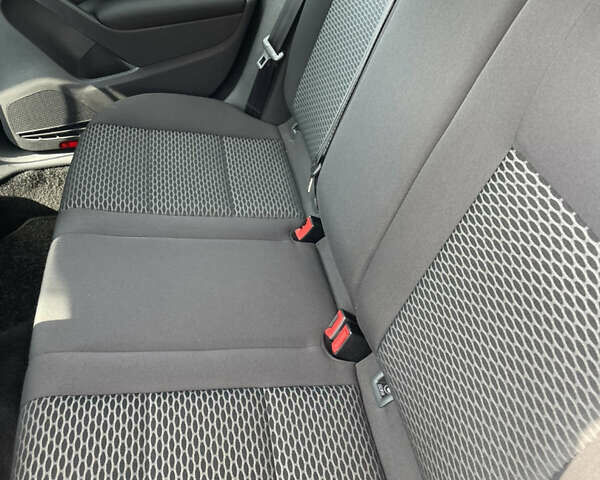 Сірий Фольксваген Гольф, об'ємом двигуна 1.39 л та пробігом 137 тис. км за 7700 $, фото 22 на Automoto.ua