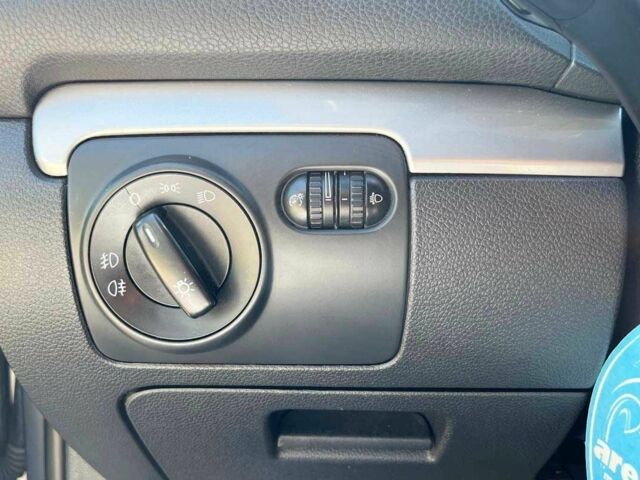 Серый Фольксваген Гольф, объемом двигателя 1.6 л и пробегом 240 тыс. км за 8600 $, фото 10 на Automoto.ua