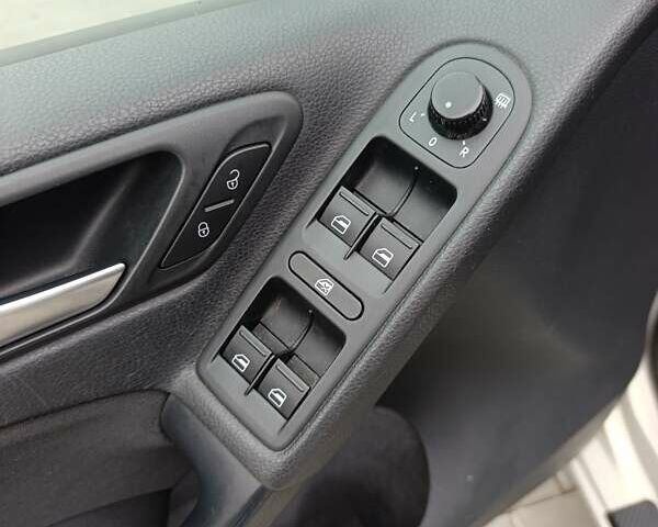 Серый Фольксваген Гольф, объемом двигателя 1.39 л и пробегом 211 тыс. км за 6999 $, фото 26 на Automoto.ua