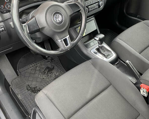 Фольксваген Гольф 2010 в Виннице на Automoto.ua Серый Фольксваген Гольф, объемом двигателя 1.39 л и пробегом 162 тыс. км за 7250 $, фото 6 на Automoto.ua