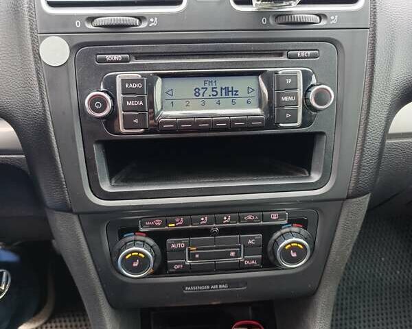 Серый Фольксваген Гольф, объемом двигателя 1.39 л и пробегом 211 тыс. км за 6999 $, фото 31 на Automoto.ua