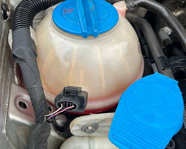 Серый Фольксваген Гольф, объемом двигателя 1.6 л и пробегом 267 тыс. км за 6650 $, фото 58 на Automoto.ua