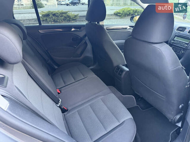 Серый Фольксваген Гольф, объемом двигателя 1.6 л и пробегом 155 тыс. км за 8450 $, фото 44 на Automoto.ua