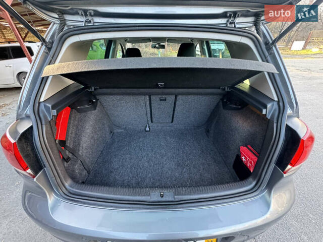 Сірий Фольксваген Гольф, об'ємом двигуна 1.39 л та пробігом 215 тис. км за 8700 $, фото 31 на Automoto.ua