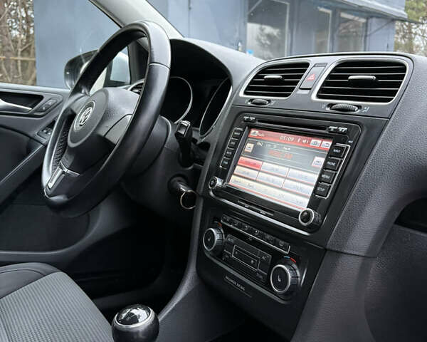 Серый Фольксваген Гольф, объемом двигателя 1.4 л и пробегом 179 тыс. км за 7200 $, фото 42 на Automoto.ua