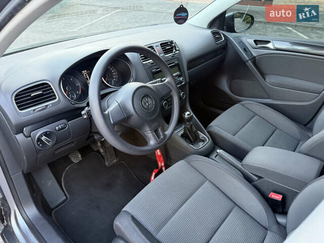 Серый Фольксваген Гольф, объемом двигателя 1.6 л и пробегом 155 тыс. км за 8450 $, фото 33 на Automoto.ua