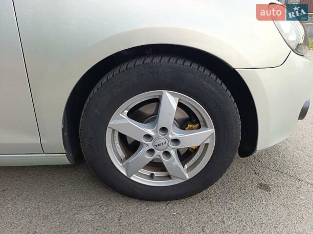 Серый Фольксваген Гольф, объемом двигателя 1.39 л и пробегом 210 тыс. км за 7150 $, фото 15 на Automoto.ua