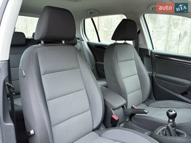 Серый Фольксваген Гольф, объемом двигателя 1.4 л и пробегом 179 тыс. км за 7200 $, фото 43 на Automoto.ua