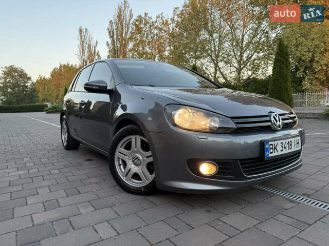 Серый Фольксваген Гольф, объемом двигателя 1.6 л и пробегом 155 тыс. км за 8450 $, фото 62 на Automoto.ua