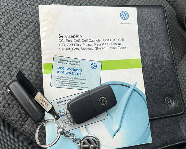 Серый Фольксваген Гольф, объемом двигателя 1.6 л и пробегом 267 тыс. км за 6650 $, фото 61 на Automoto.ua