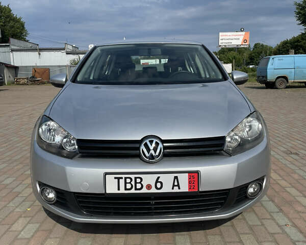 Сірий Фольксваген Гольф, об'ємом двигуна 1.39 л та пробігом 137 тис. км за 7700 $, фото 1 на Automoto.ua