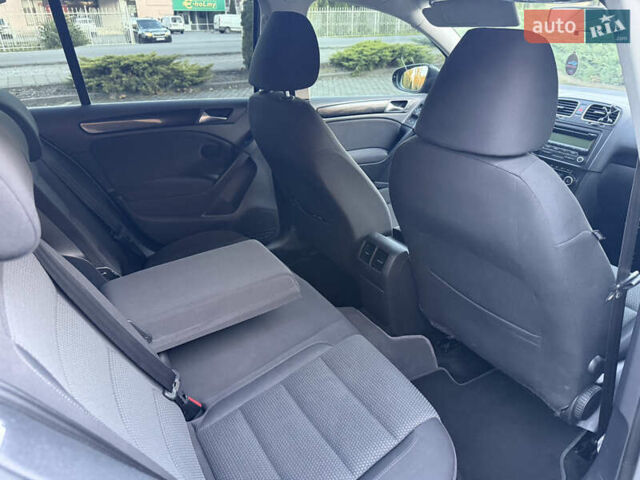 Серый Фольксваген Гольф, объемом двигателя 1.6 л и пробегом 155 тыс. км за 8450 $, фото 45 на Automoto.ua