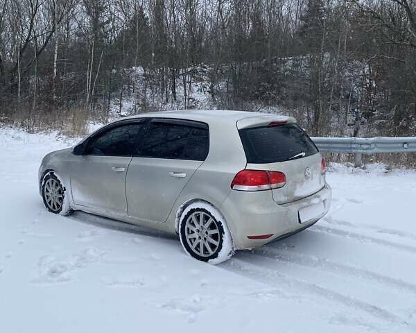 Сірий Фольксваген Гольф, об'ємом двигуна 1.6 л та пробігом 301 тис. км за 8000 $, фото 5 на Automoto.ua