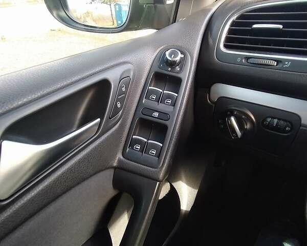 Сірий Фольксваген Гольф, об'ємом двигуна 1.6 л та пробігом 297 тис. км за 7700 $, фото 12 на Automoto.ua