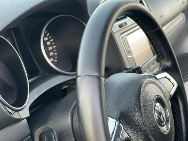 Серый Фольксваген Гольф, объемом двигателя 1.4 л и пробегом 232 тыс. км за 7300 $, фото 16 на Automoto.ua