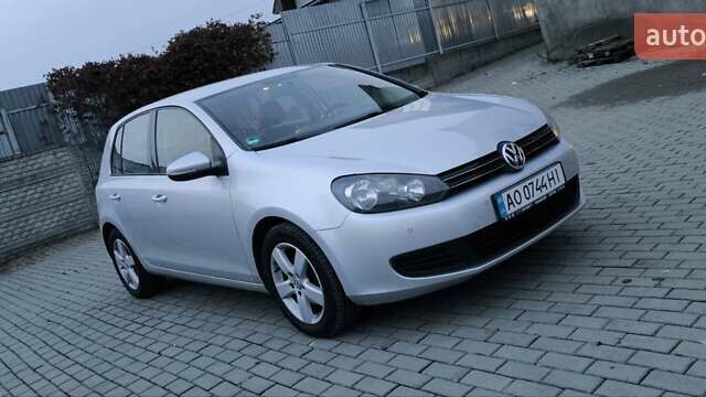 Серый Фольксваген Гольф, объемом двигателя 1.39 л и пробегом 245 тыс. км за 7450 $, фото 2 на Automoto.ua
