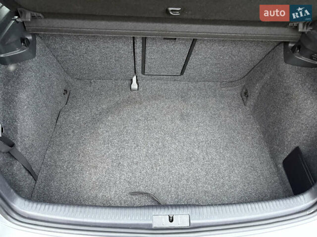 Серый Фольксваген Гольф, объемом двигателя 1.4 л и пробегом 179 тыс. км за 7200 $, фото 30 на Automoto.ua