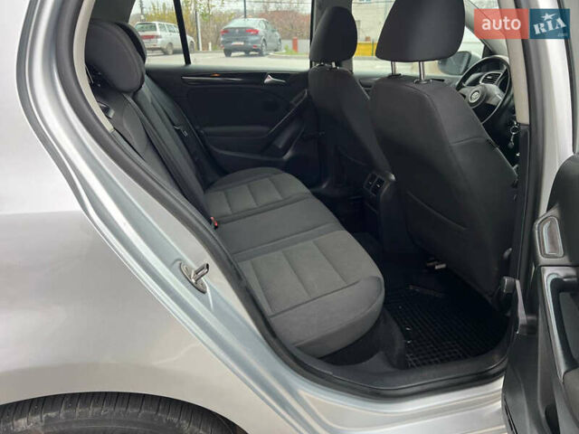 Серый Фольксваген Гольф, объемом двигателя 1.6 л и пробегом 267 тыс. км за 6650 $, фото 49 на Automoto.ua