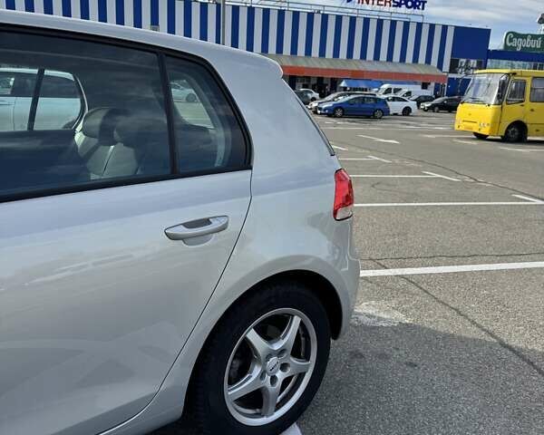 Сірий Фольксваген Гольф, об'ємом двигуна 1.39 л та пробігом 186 тис. км за 7900 $, фото 6 на Automoto.ua