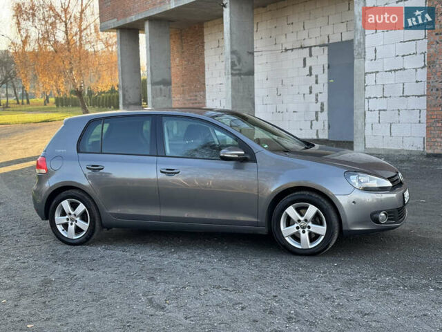 Сірий Фольксваген Гольф, об'ємом двигуна 1.39 л та пробігом 215 тис. км за 8700 $, фото 1 на Automoto.ua