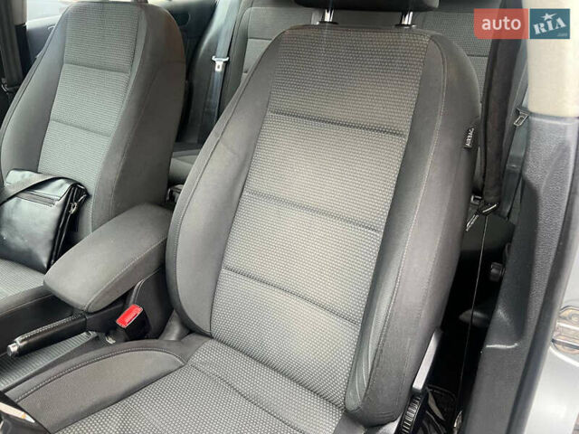 Серый Фольксваген Гольф, объемом двигателя 1.6 л и пробегом 267 тыс. км за 6650 $, фото 31 на Automoto.ua