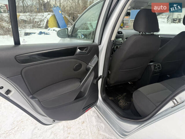 Сірий Фольксваген Гольф, об'ємом двигуна 1.6 л та пробігом 275 тис. км за 6350 $, фото 28 на Automoto.ua