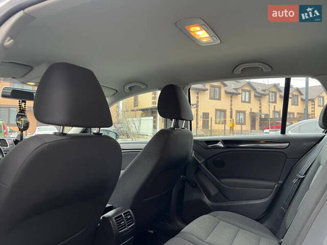 Серый Фольксваген Гольф, объемом двигателя 1.6 л и пробегом 267 тыс. км за 6650 $, фото 43 на Automoto.ua