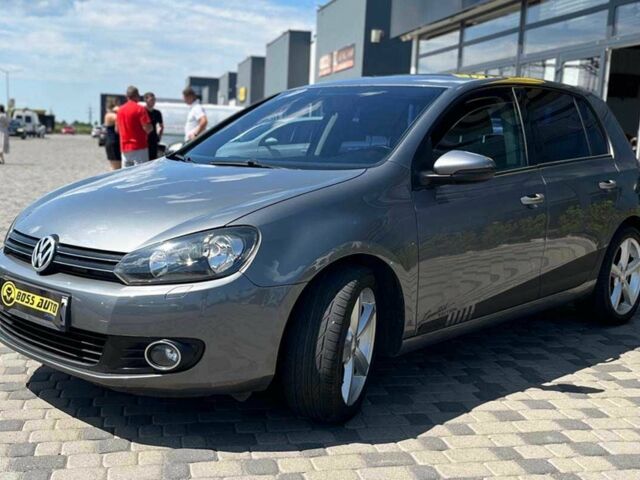 Серый Фольксваген Гольф, объемом двигателя 1.6 л и пробегом 240 тыс. км за 8600 $, фото 2 на Automoto.ua