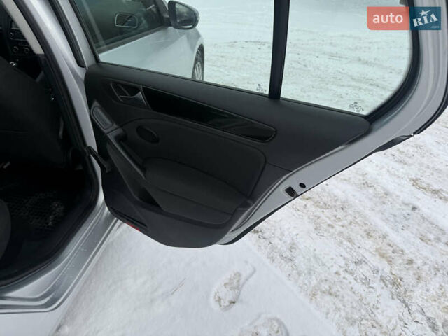Сірий Фольксваген Гольф, об'ємом двигуна 1.6 л та пробігом 275 тис. км за 6350 $, фото 35 на Automoto.ua