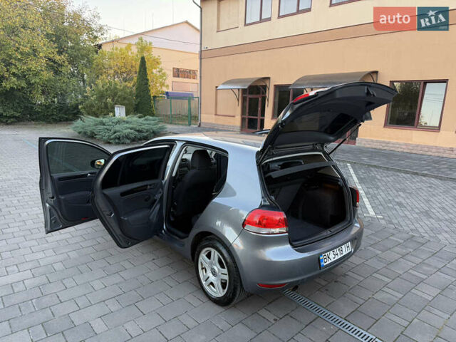 Серый Фольксваген Гольф, объемом двигателя 1.6 л и пробегом 155 тыс. км за 8450 $, фото 15 на Automoto.ua