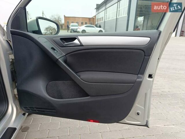 Серый Фольксваген Гольф, объемом двигателя 1.39 л и пробегом 211 тыс. км за 6999 $, фото 30 на Automoto.ua