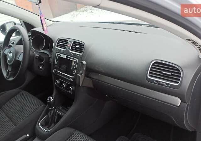 Серый Фольксваген Гольф, объемом двигателя 1.6 л и пробегом 167 тыс. км за 7400 $, фото 30 на Automoto.ua