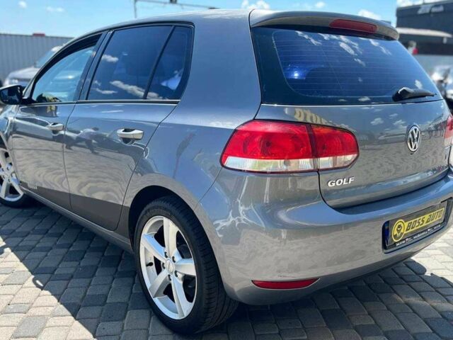 Серый Фольксваген Гольф, объемом двигателя 1.6 л и пробегом 240 тыс. км за 8600 $, фото 4 на Automoto.ua