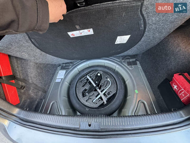 Сірий Фольксваген Гольф, об'ємом двигуна 1.39 л та пробігом 215 тис. км за 8700 $, фото 32 на Automoto.ua