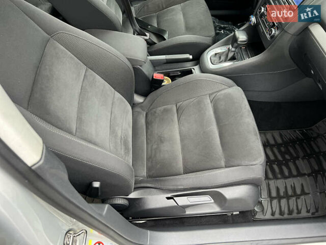 Серый Фольксваген Гольф, объемом двигателя 1.4 л и пробегом 209 тыс. км за 8800 $, фото 19 на Automoto.ua
