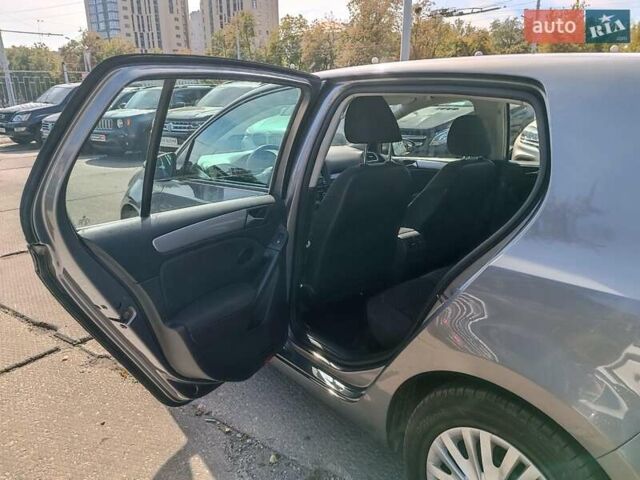 Серый Фольксваген Гольф, объемом двигателя 1.4 л и пробегом 131 тыс. км за 8990 $, фото 13 на Automoto.ua