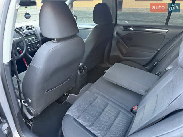 Серый Фольксваген Гольф, объемом двигателя 1.6 л и пробегом 155 тыс. км за 8450 $, фото 36 на Automoto.ua