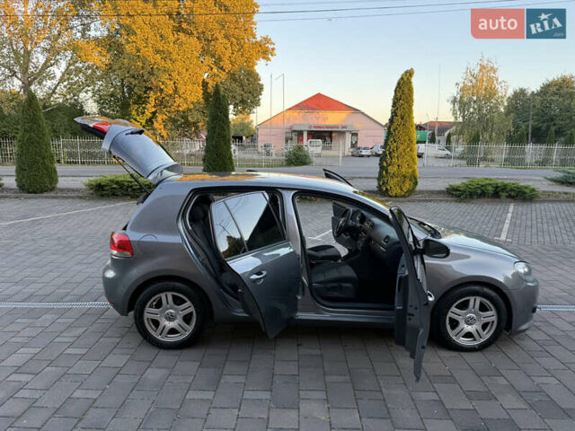 Серый Фольксваген Гольф, объемом двигателя 1.6 л и пробегом 155 тыс. км за 8450 $, фото 17 на Automoto.ua