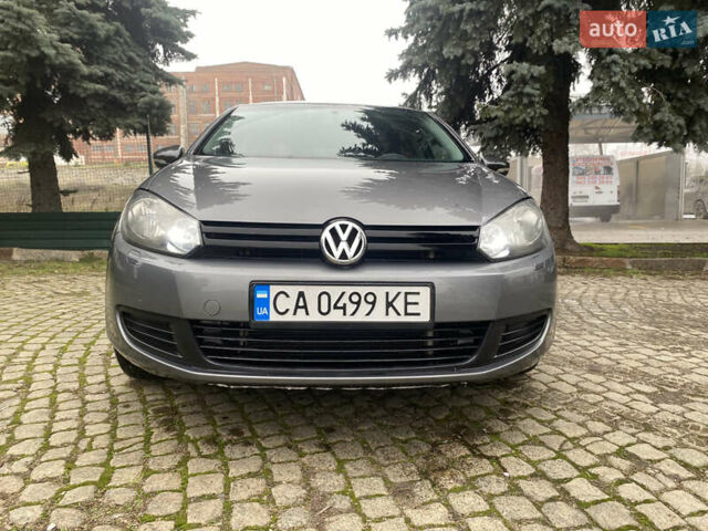 Серый Фольксваген Гольф, объемом двигателя 1.6 л и пробегом 240 тыс. км за 8000 $, фото 6 на Automoto.ua
