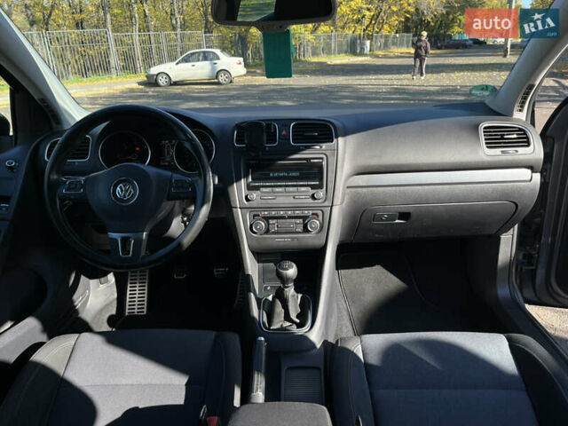 Сірий Фольксваген Гольф, об'ємом двигуна 1.6 л та пробігом 228 тис. км за 9700 $, фото 13 на Automoto.ua