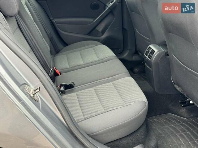 Сірий Фольксваген Гольф, об'ємом двигуна 1.6 л та пробігом 250 тис. км за 8690 $, фото 19 на Automoto.ua