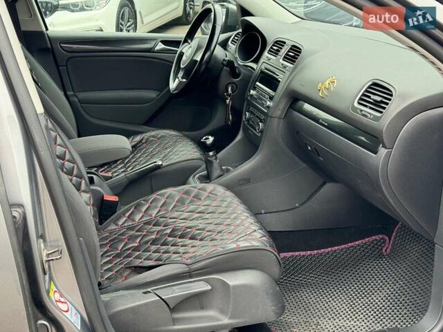 Сірий Фольксваген Гольф, об'ємом двигуна 1.6 л та пробігом 250 тис. км за 8690 $, фото 26 на Automoto.ua