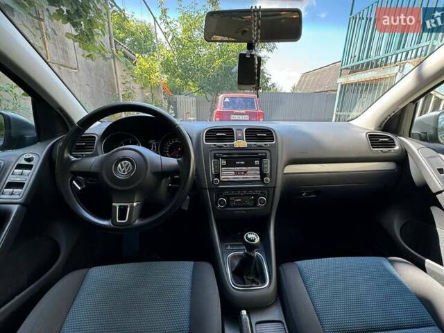 Серый Фольксваген Гольф, объемом двигателя 1.6 л и пробегом 283 тыс. км за 8400 $, фото 8 на Automoto.ua