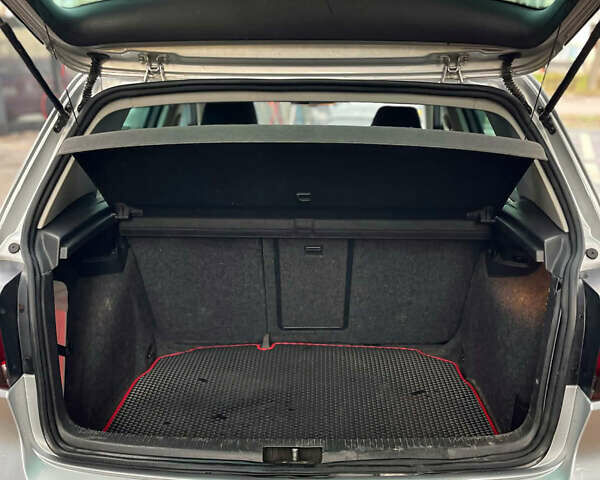 Серый Фольксваген Гольф, объемом двигателя 1.6 л и пробегом 305 тыс. км за 8200 $, фото 14 на Automoto.ua