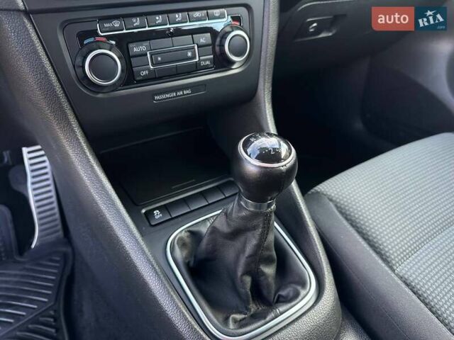Серый Фольксваген Гольф, объемом двигателя 1.39 л и пробегом 248 тыс. км за 8200 $, фото 38 на Automoto.ua